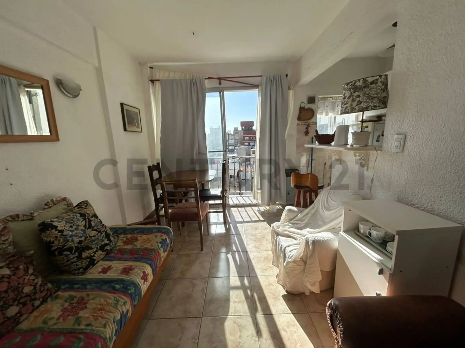 Depto 2 amb, 32m² con balcón — Plaza Colon