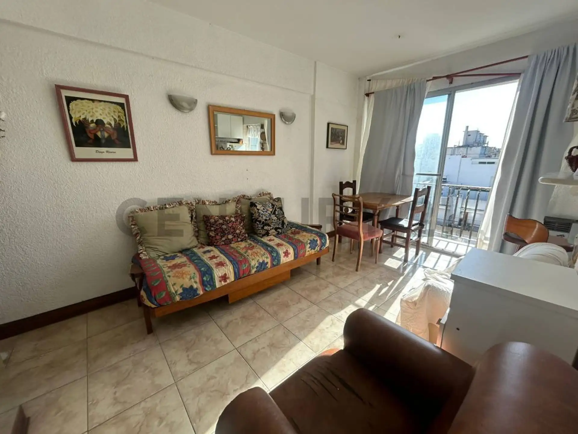 Depto 2 amb, 32m² con balcón — Plaza Colon