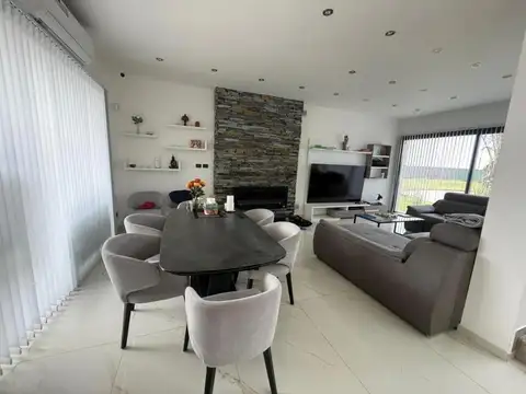 Casa 6 ambientes con 1 baño