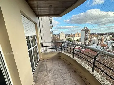 Departamento 4 ambientes con 3 baños