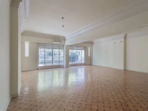 Montevideo 1700, Piso 1