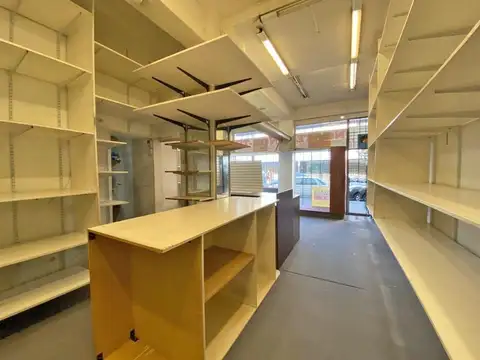 LOCAL - 48 M2 - MERLO CENTRO