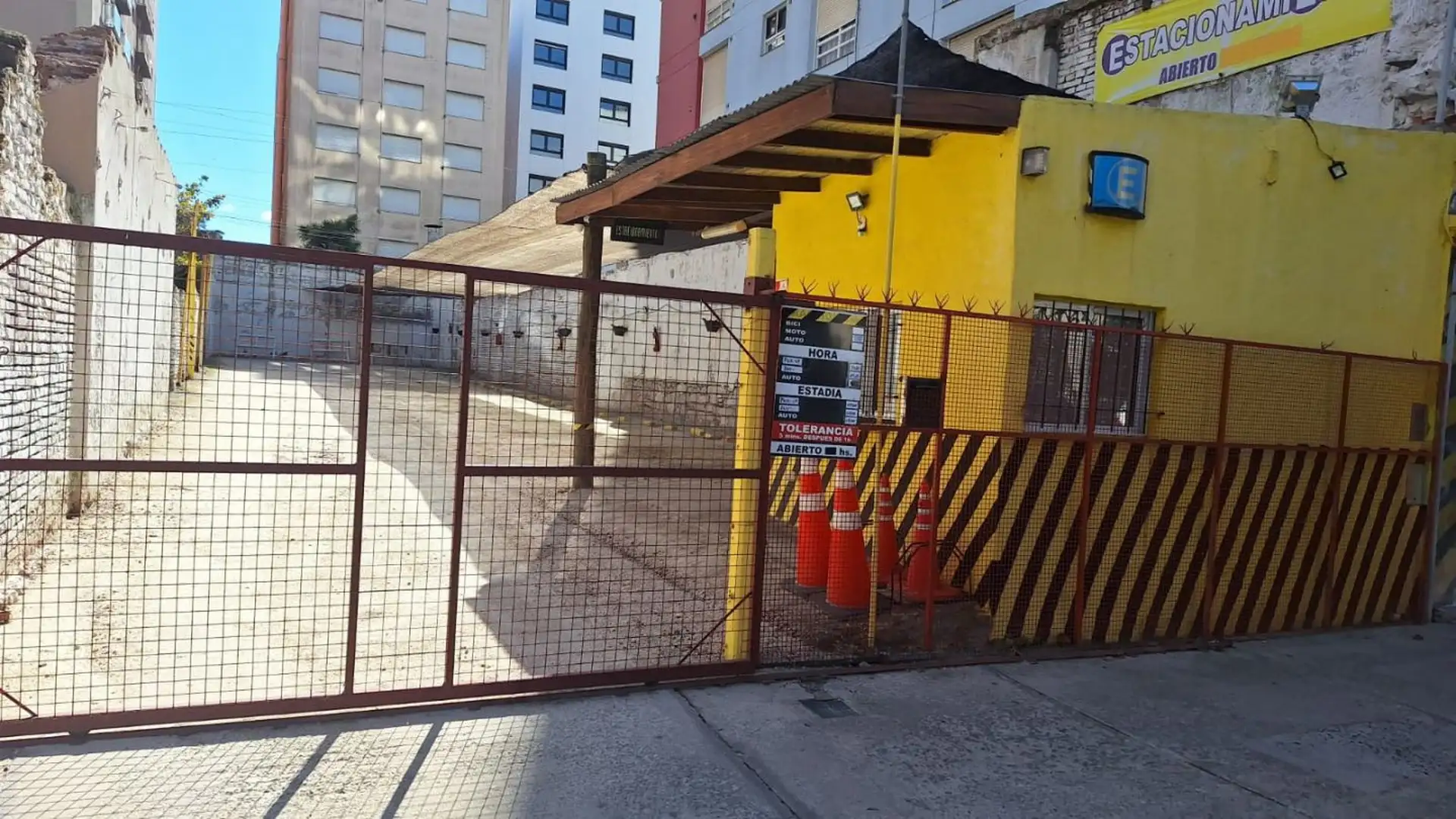 Terreno - Venta - La Perla, 371m² sobre Balcarce