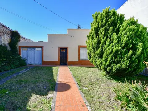 CASA EN VENTA,A REFACCIONAR,LA PLATA