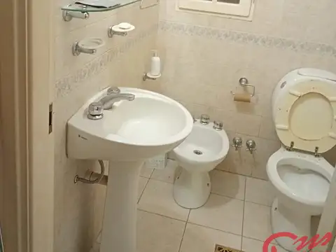 Casa 4 ambientes con 1 baño