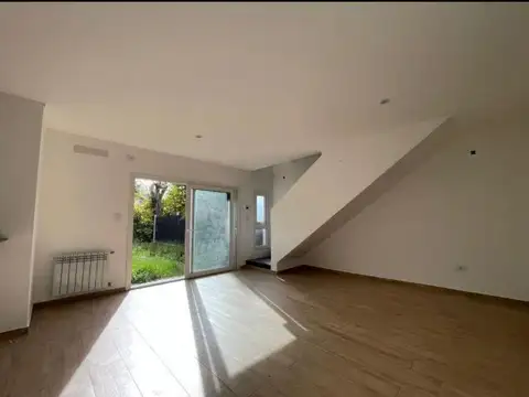 Departamento en Alquiler con 2 cocheras