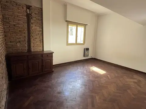 44 300, Piso 2