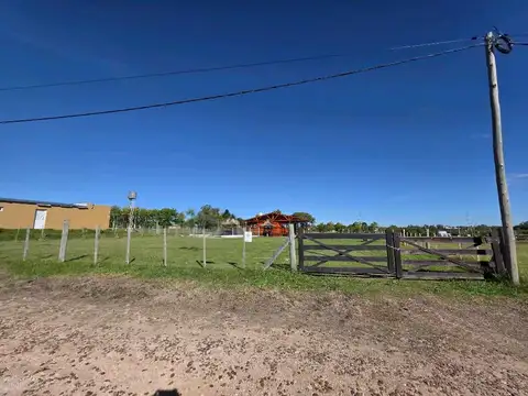 Vendo Cabaña Con Pileta en Concepción del Uruguay, Entre Ríos.