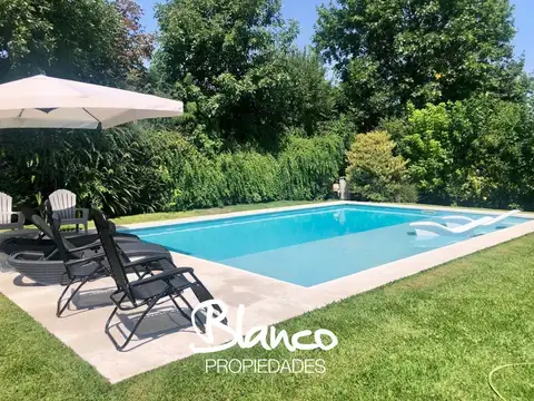 Casa en Venta con 1 cochera