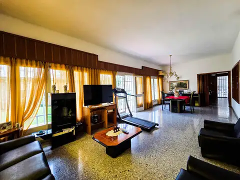 Pasaje Husares al 1700