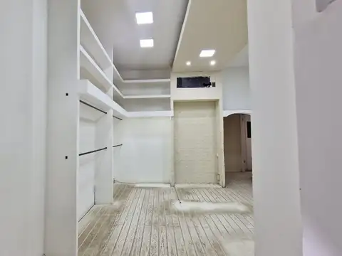 Local en Venta 61 años