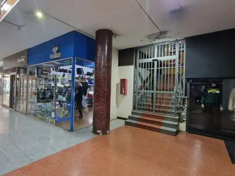 Local en Venta 61 años