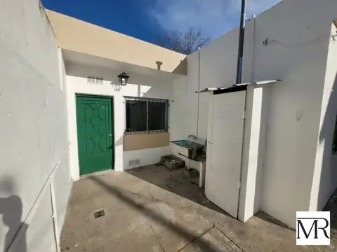 PH tipo CASA al frente con ingreso propio, excelente estado!