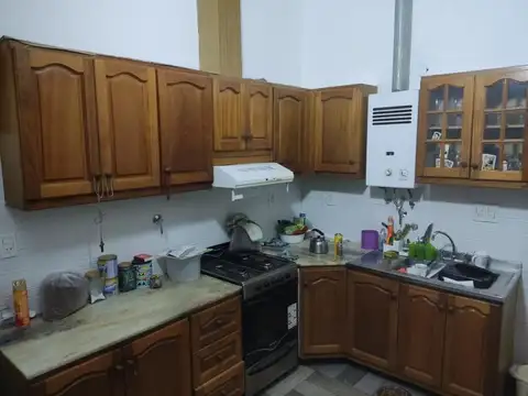 Casa 5 ambientes con 2 baños