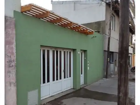 CASA DE 3 DORMITORIOS -Arroyito