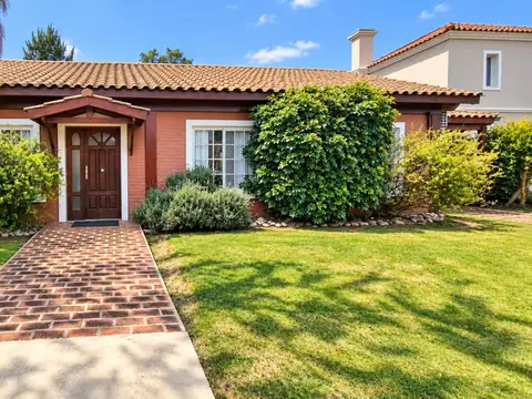 Casa en Venta en Manuel Alberti, USD 164.000