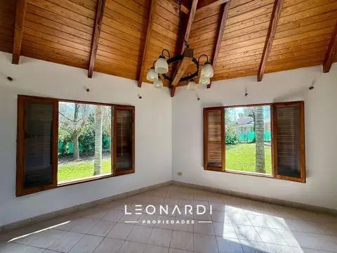Casa en Venta en Barrio el Cazador, USD 220.000