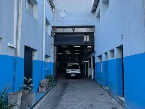 Galpon en Venta 15  mts Frente