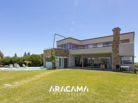 Casa en Venta de 6 dormitorios