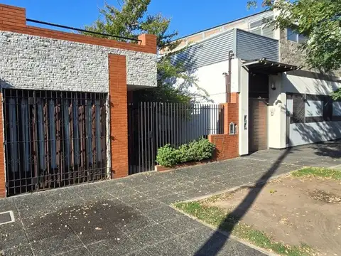 VENTA CASA 4 AMBIENTES, TAPIALES, LA MATANZA