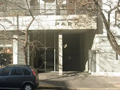 Cochera fija cubierta en venta en Chacarita