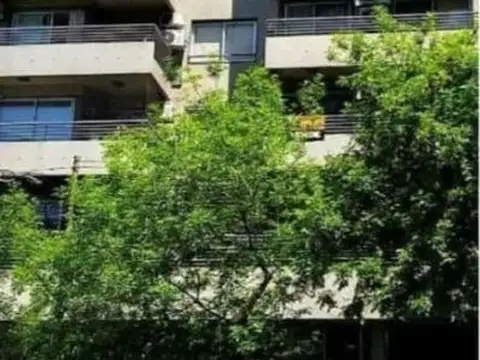 Cochera fija cubierta en venta en Chacarita