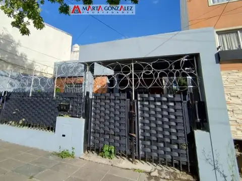 VENTA  CASA AMERICANA TRES AMBIENTES VILLA SARMIENTO
