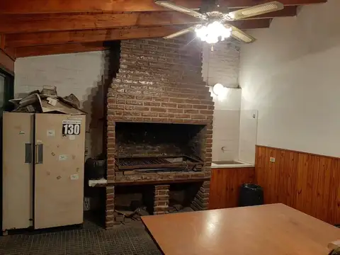 Casa en Venta con 5 cocheras