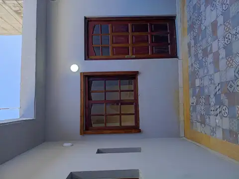 Depto Tipo Casa en Alquiler de 2 dormitorios