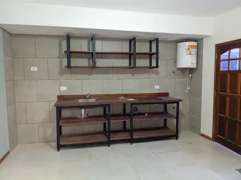 Depto Tipo Casa en Alquiler en Mataderos, $ 1.000.000