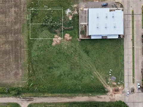 PREVENTA TERRENO en barrio este.-