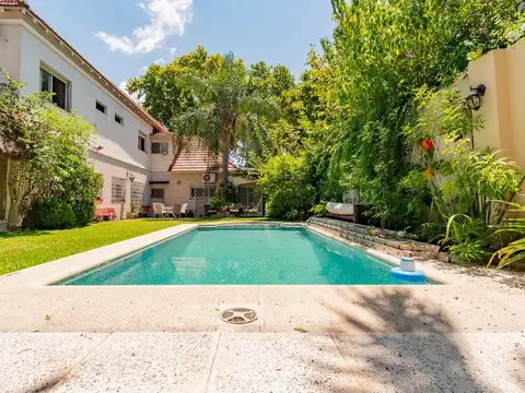 Casa en Venta 5 Amb. Ballester + cochera + pileta