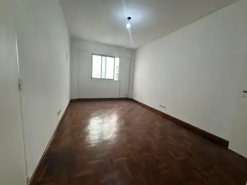 DEPARTAMENTO de 1 AMBIENTE EN VENTA EN CABALLITO Luminoso, en excelente condiciones y ubicación