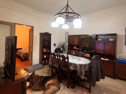 Depto Tipo Casa 5 ambientes con 2 baños