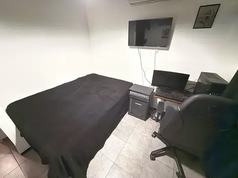 Casa con 5 domitorios con jardín, parrilla y cochera - Wilde