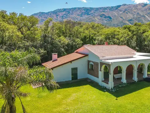 Casa 7 ambientes con 3 baños
