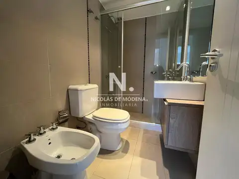 Apartamento en Venta de 2 dormitorios a cuadras del Puerto , Punta del este