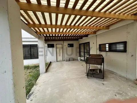 VENTA OPORTUNIDAD! CASA QUINTA EN CAÑUELAS