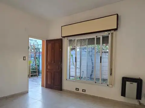 Depto Tipo Casa en Venta con 1 cocheras