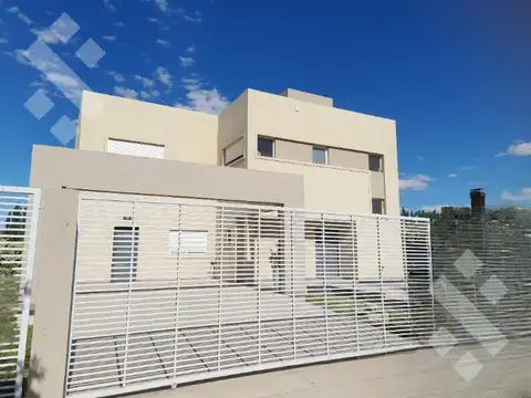 Casa en Venta en Cipolletti, General Roca