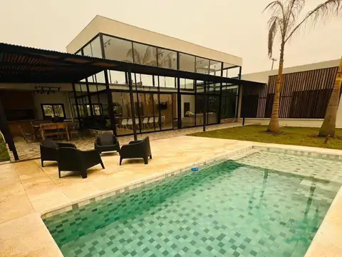 Casa en Venta - 5 Dormitorios 5 Baños - 1000mts2 - San Cosme, Corrientes