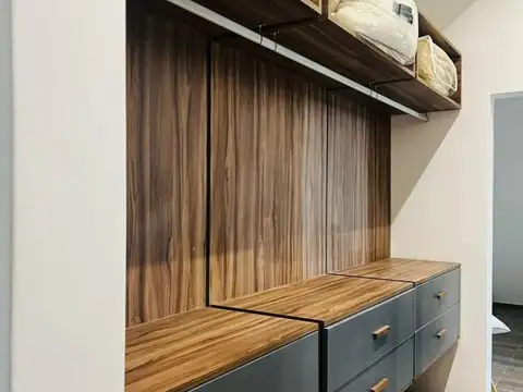 Casa 6 ambientes con 4 baños