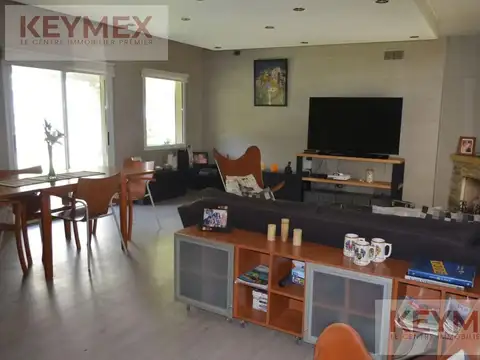 Casa en  Venta Ranelagh Golf 3 dormitorios pileta galería jardin parrilla apto credito bancario