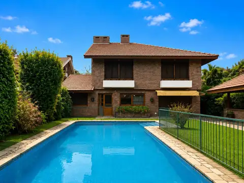 Chalet 6 ambientes en venta, en Martínez