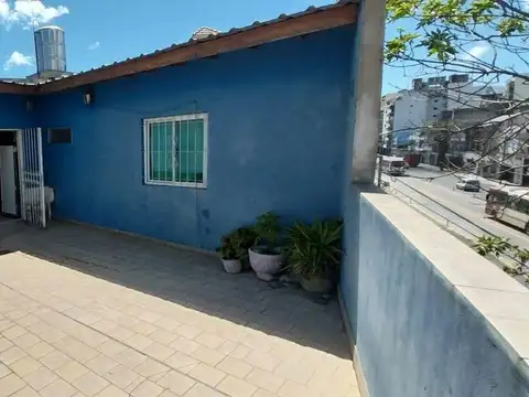 Depto Tipo Casa Monoambiente con 2 baños