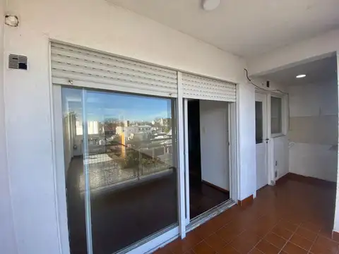 Depto Tipo Casa en Alquiler de 1 dormitorio