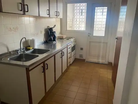 Depto Tipo Casa en Alquiler en La Plata, $ 850.000