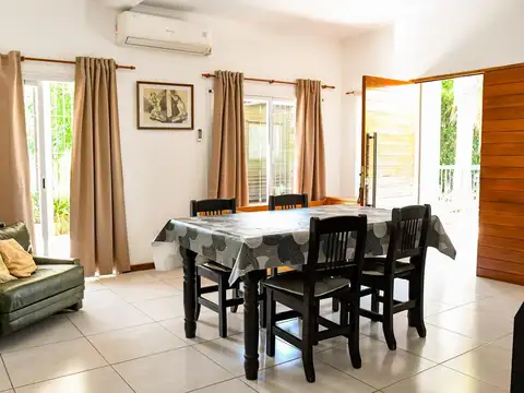 Hermosa Casa Quinta En Venta En Baradero