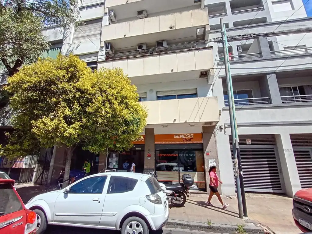 2 e/ 44 y 45 n 633 Piso 8 Depto C