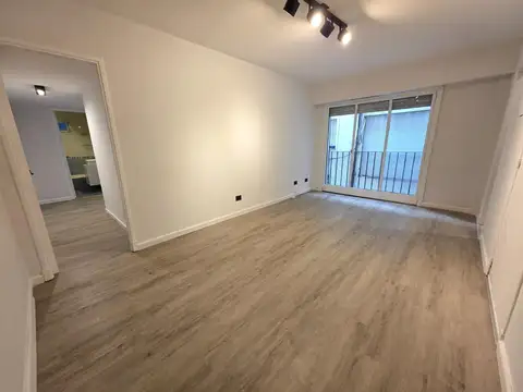 Av. Martín García 500, Piso 6